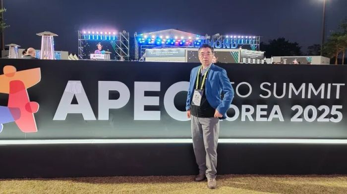 �����Ŷ��¾���ϯ�޺���ʿ�����μ�APEC�����쵼�˷��