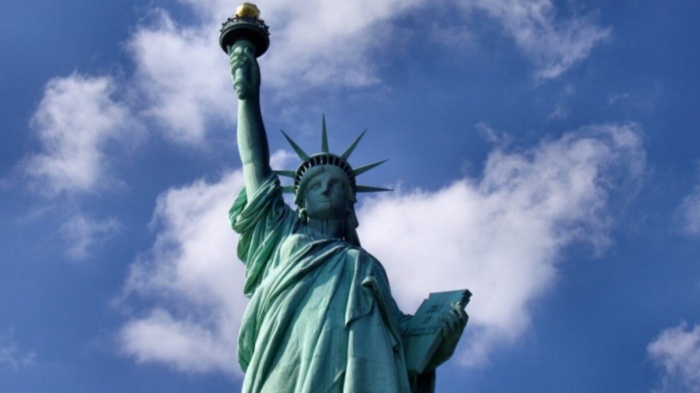 ��ͥ�󱬳�10����ԪH-1B����ҵ��������;Ա���ع�̽���ڼ䱻���:��H-1Bʵ����