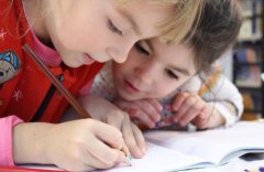 �������ݸ����ӵ���ѧ����ҡ��ж�ǿ��